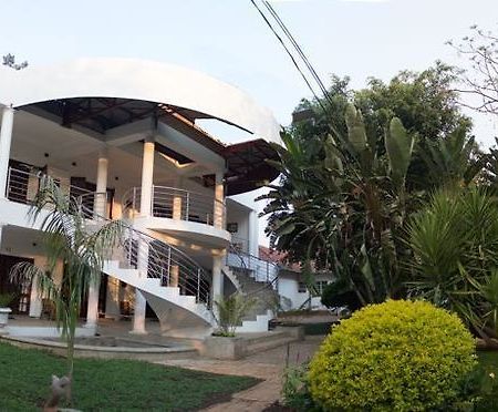 Motsamai Guest Lodge Bulawayo Kültér fotó