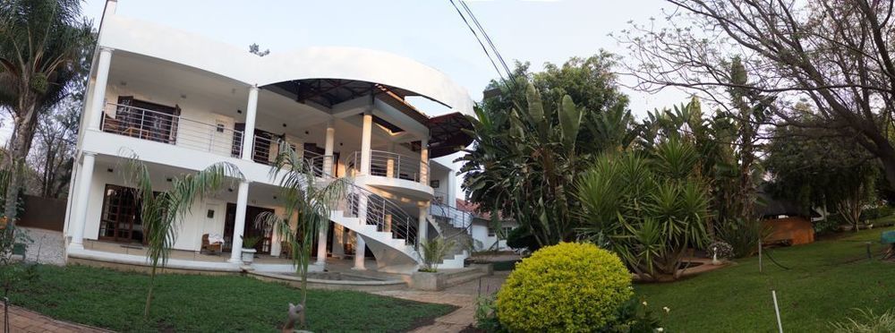 Motsamai Guest Lodge Bulawayo Kültér fotó